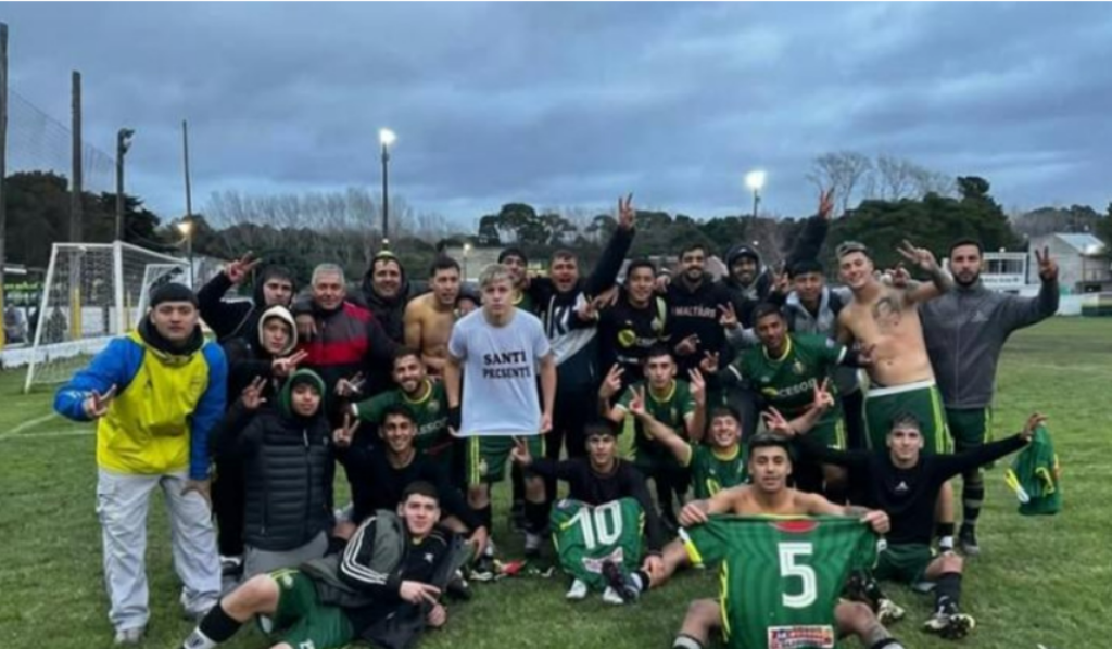 El Violeta no afloja y se afirma en la cima